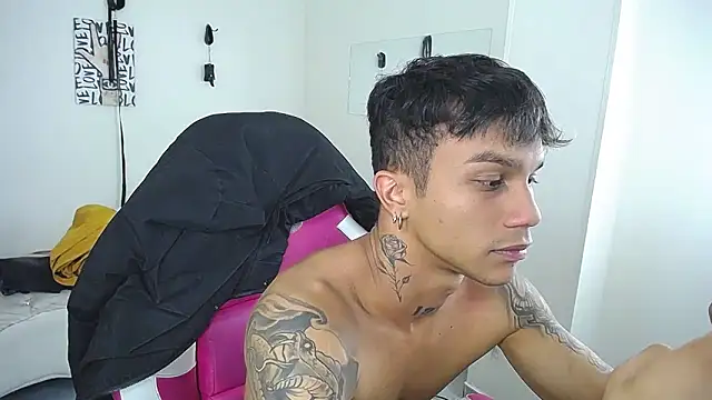 Leonard_Price Adlı Modelin Web Kamerası Şovu