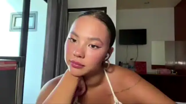 Show modela kamila_18_french na web-kameri