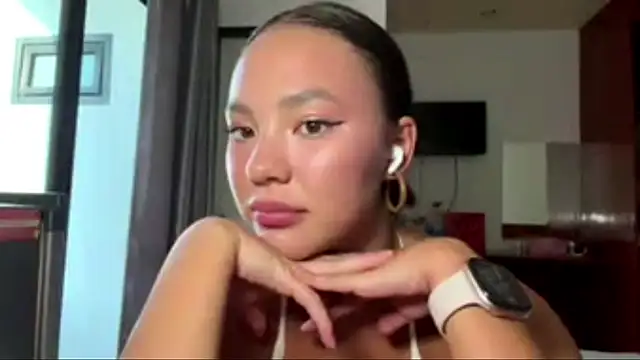 Czat XXX na żywo – kamila_18_french