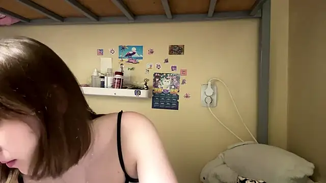 Chat +18 de AquilineOrites ao vivo