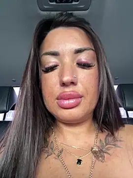 دردشة RuslanaXX الجنسية المباشرة