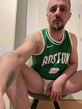 InsaneMatttのライブXXXチャット