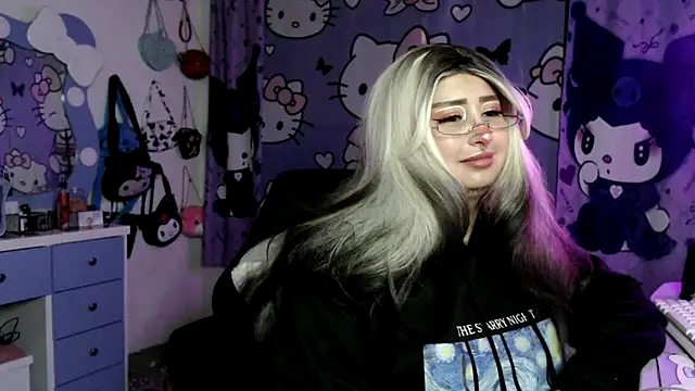 lussyevans24 লাইভ XXX চ্যাট