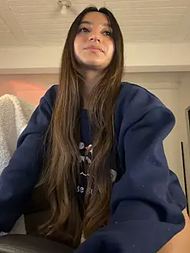 aly_golden_ Show in webcam