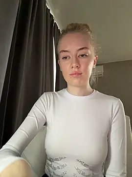 TheShyFairyのウェブカメラショー