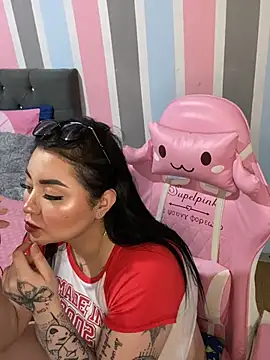 Madiiison333 লাইভ XXX চ্যাট