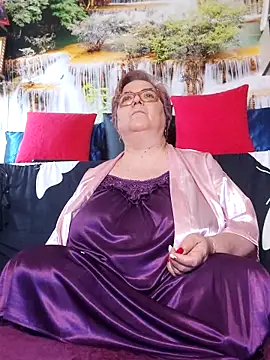 QueenPammy1 লাইভ XXX চ্যাট