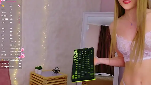 Lili_Lohan élő XXX-chatje