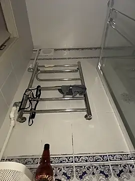 HugeBoobsAlice élő XXX-chatje