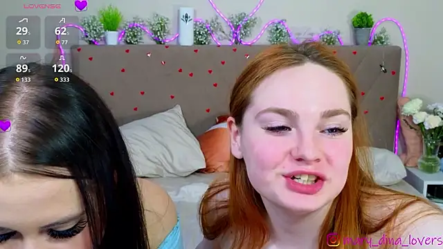 Mary_Dina élő XXX-chatje