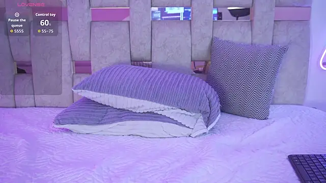 Petitte_Mussa Live XXX-Chat