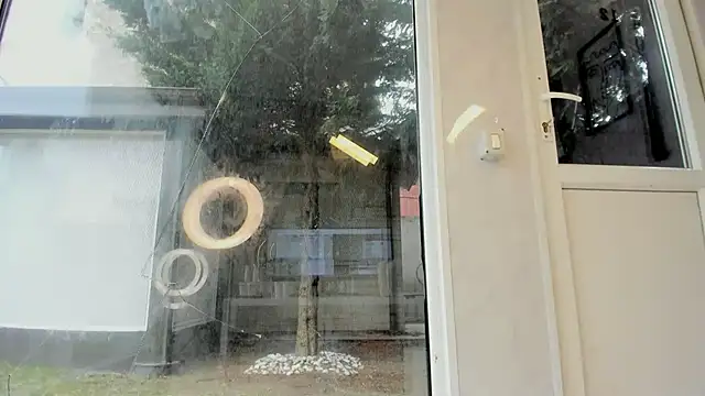 Naila18 élő XXX-chatje