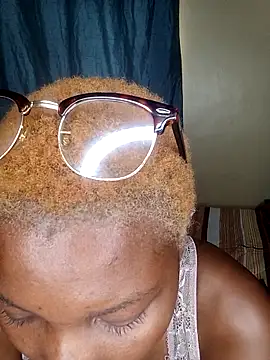 دردشة Pinky_shyee الجنسية المباشرة