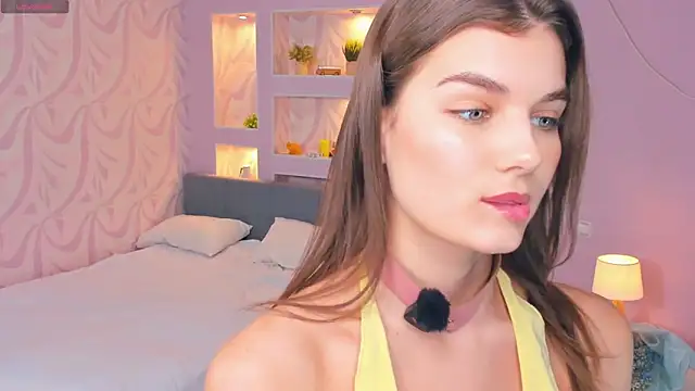 Онлайн чат XXX FloraDobb