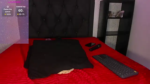 Selena_fox7 Webcamshow