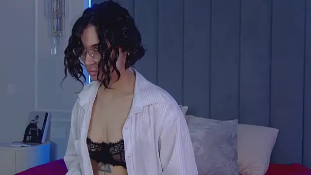 دردشة VioletAsh الجنسية المباشرة