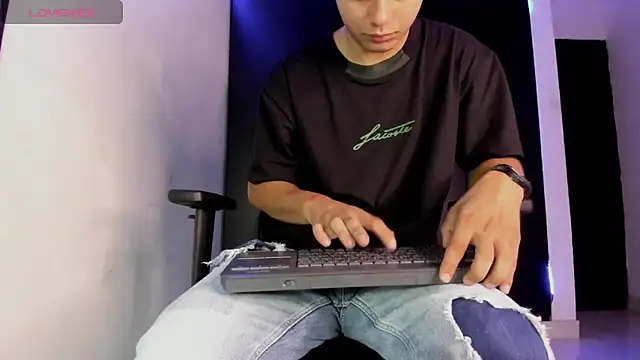 Czat XXX na żywo – Liam_Mateo