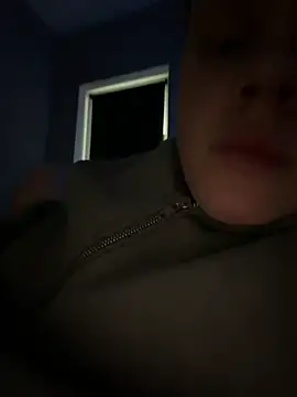 Show modela Juutzuui na web-kameri