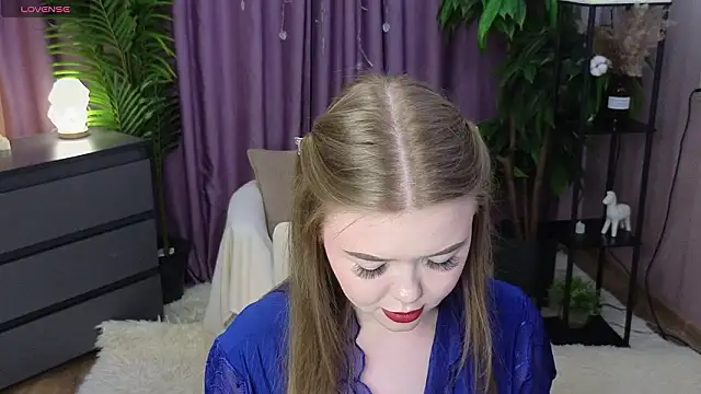 دردشة BlondeLina الجنسية المباشرة