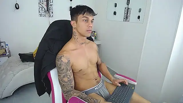 Leonard_Price's Webcam Show