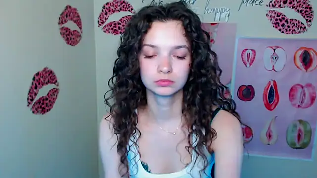 _SusieSu_ Adlı Modelin Canlı XXX Sohbeti