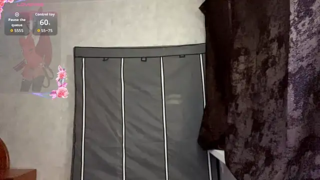 FoxieFlare 라이브 XXX 채팅