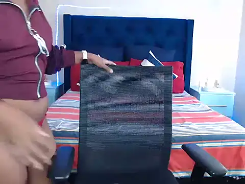 QUEENMANDYY's Live XXX Chat