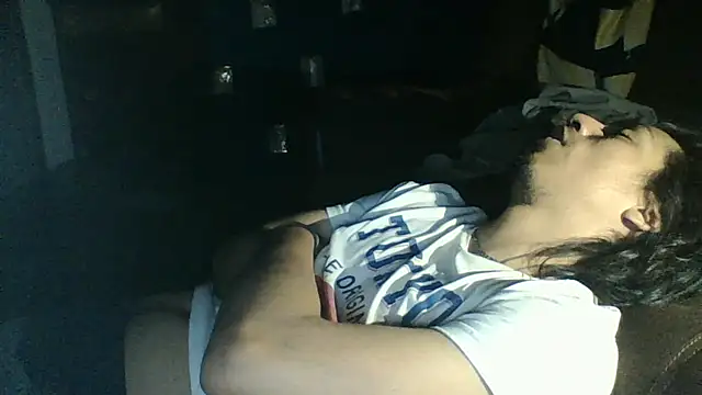 Czat XXX na żywo – AlexAlejandro13