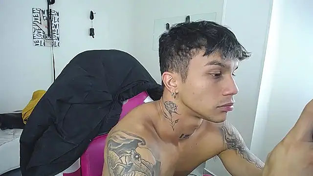 Leonard_Price 라이브 XXX 채팅