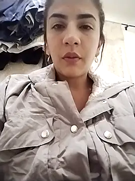 Latina_azura333 在線直播表演