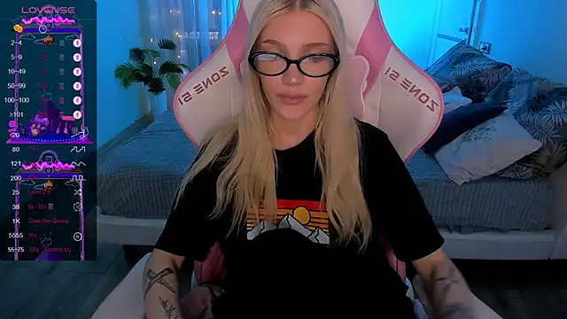 AnyaTaylor_: απευθείας συνομιλία ΧΧΧ