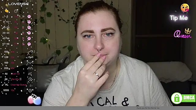 Chat +18 de Alicia_love00 ao vivo