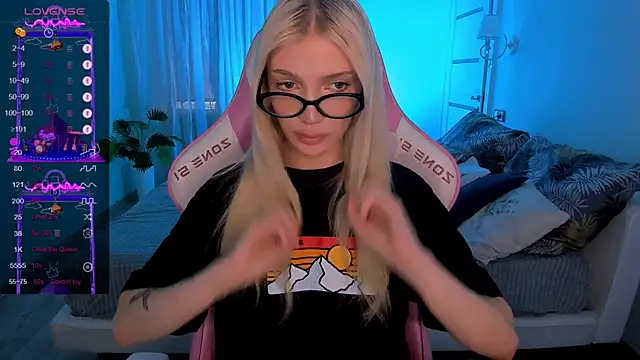 AnyaTaylor_: онлайн-секс-чат