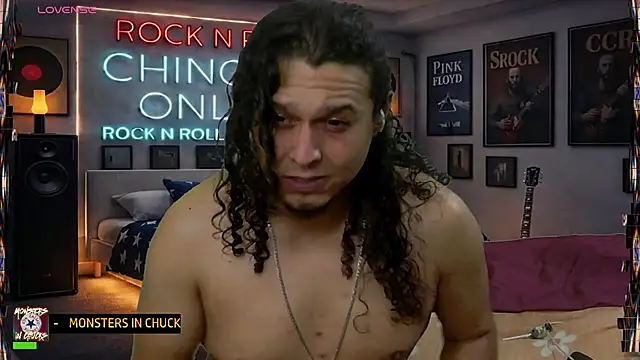 Czat XXX na żywo – chino_roz