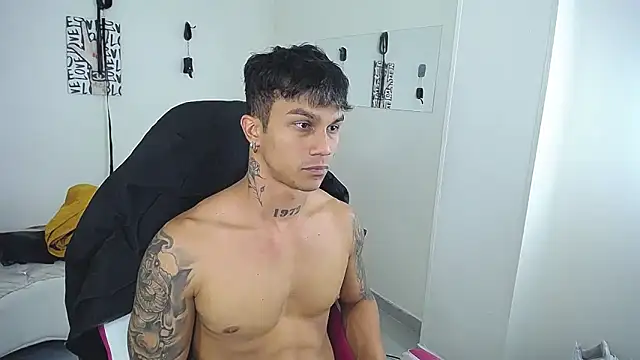 Chat XXX en directo de Leonard_Price