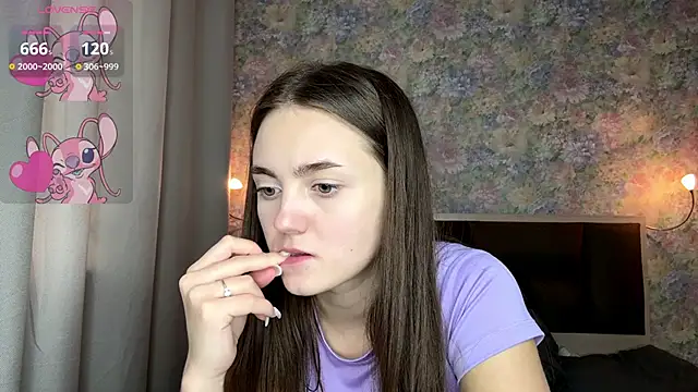 Chatroom XXX en direct de LoraDavi