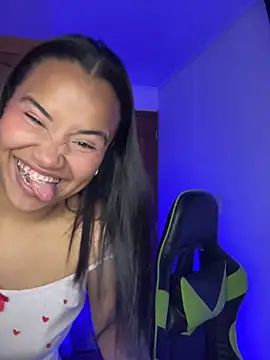 Chatroom XXX en direct de leila_22