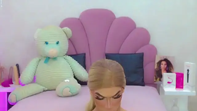 briana_sex32 Adlı Modelin Web Kamerası Şovu