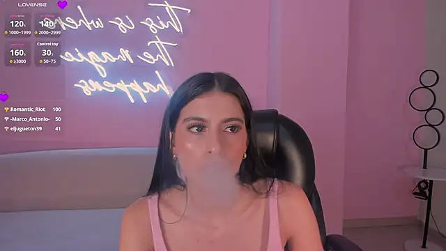 Chatroom XXX en direct de BellaConnorX