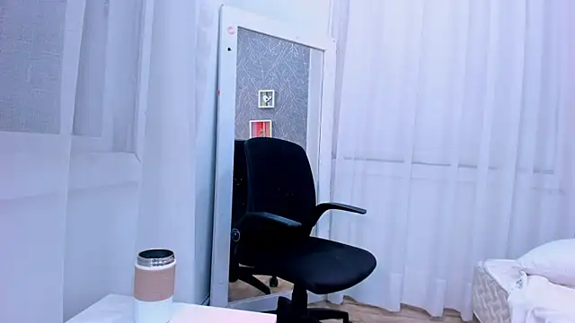 Chatroom XXX en direct de ViictoriiaSaenz