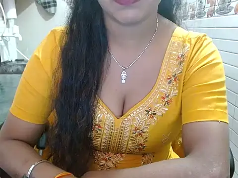 LovingPihu: онлайн-секс-чат