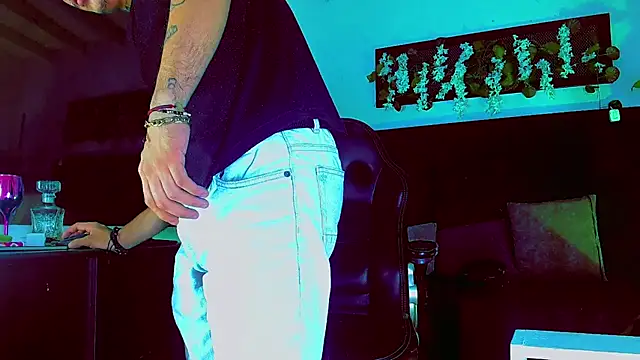 Czat XXX na żywo – HannibalLester