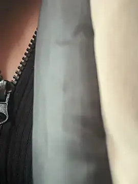 raen001's Live XXX Chat