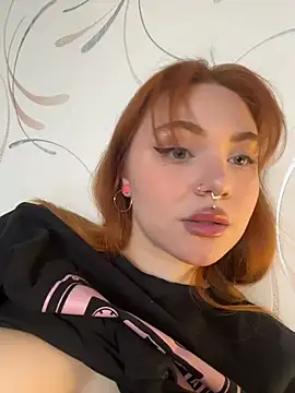 LunaMillie: онлайн-секс-чат