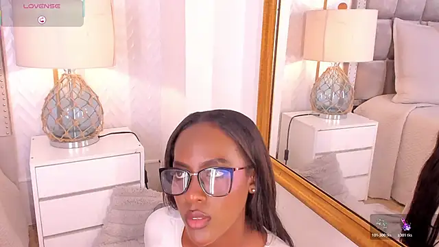 DakotaWangi: онлайн-секс-чат