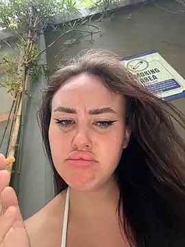 KiraSunshine: онлайн-секс-чат