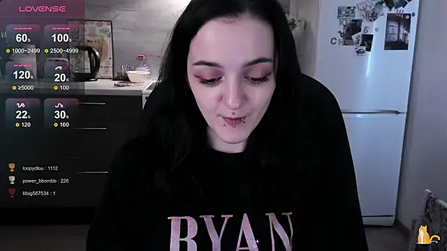 linaa__tyaan's Live XXX Chat