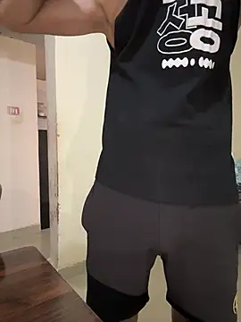 Saifq: вебкам-шоу