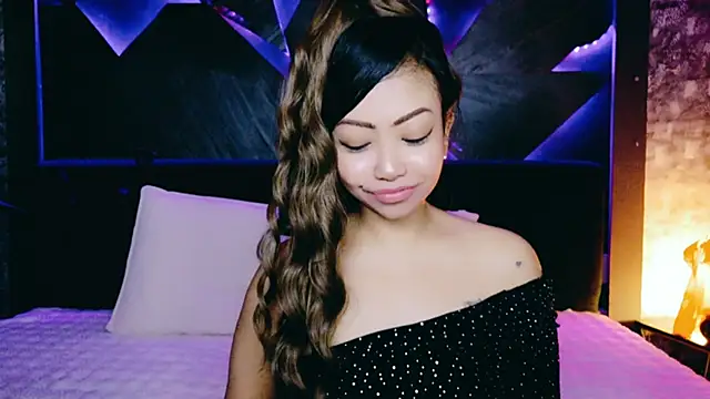 ElyaQuinn's Live XXX Chat