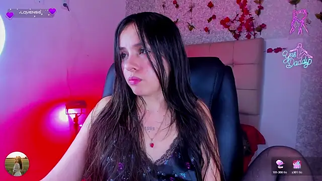 Kitty_Rose_CS' Live XXX Chat